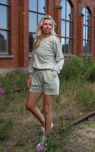 Ladda upp bild till gallerivisning, SWEATSUIT SHORT SET - GREEN
